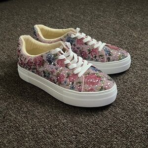 NWT Betsey Johnson Sidny Floral Sneakers